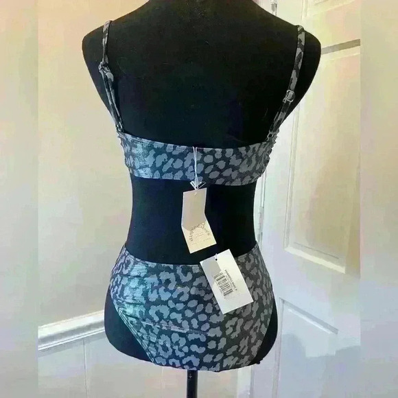 Dippin’ Daisy’s Britney Top & Angel Bottom - Picture 8 of 13